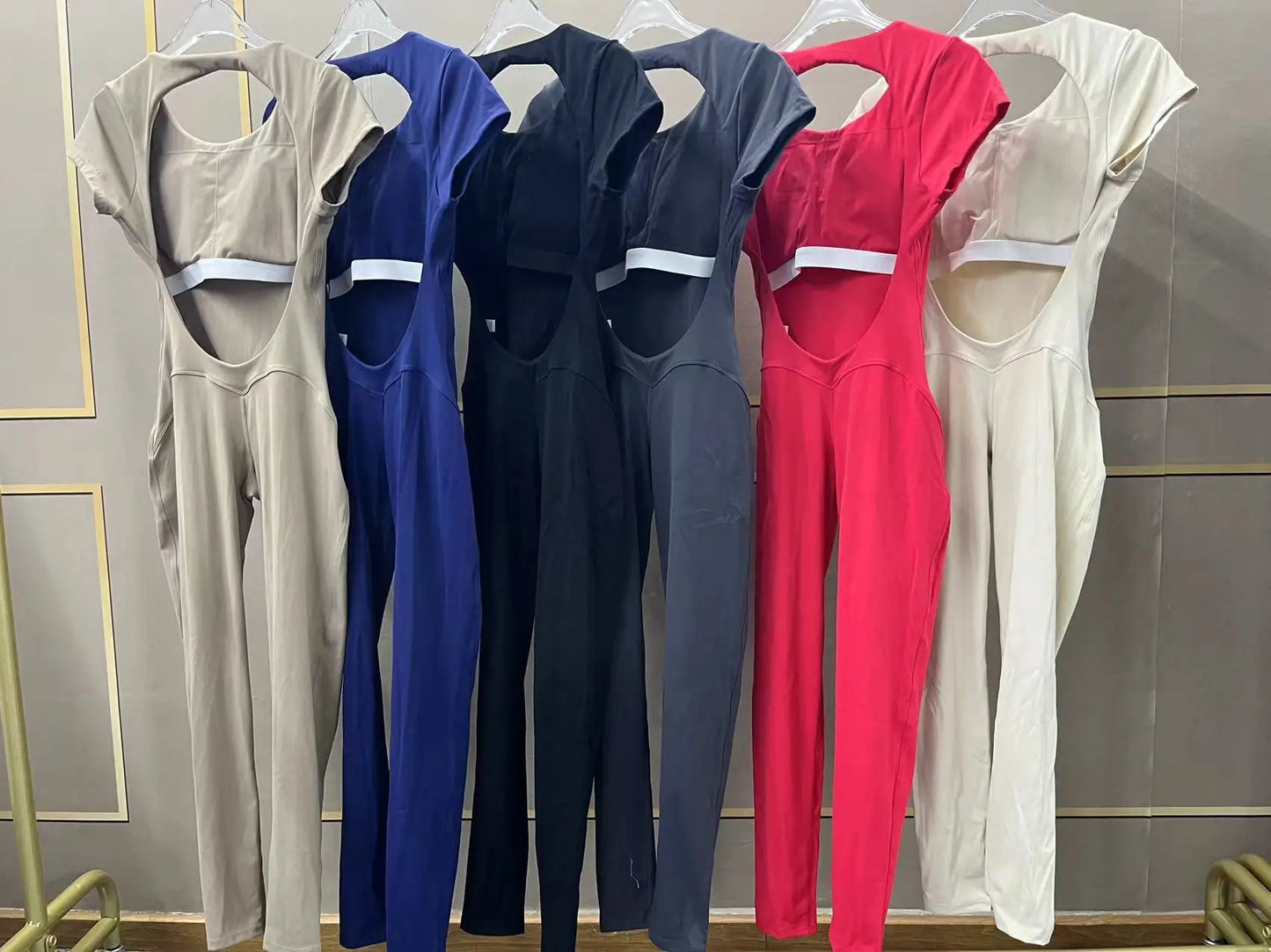 Enterizo Jumpsuit deportivos para entrenar de una pieza con espalda descubierta