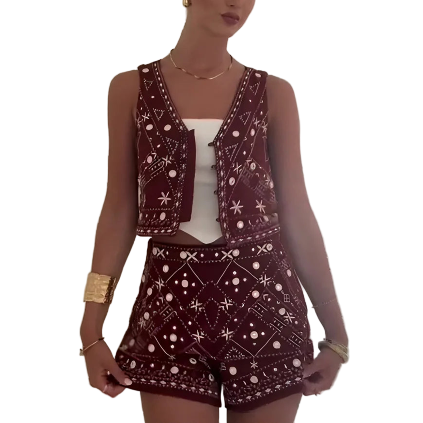 Outfit Conjunto Boho Chic de Chaleco Sin Mangas Rojo Bordado y Shorts Pierna Ancha