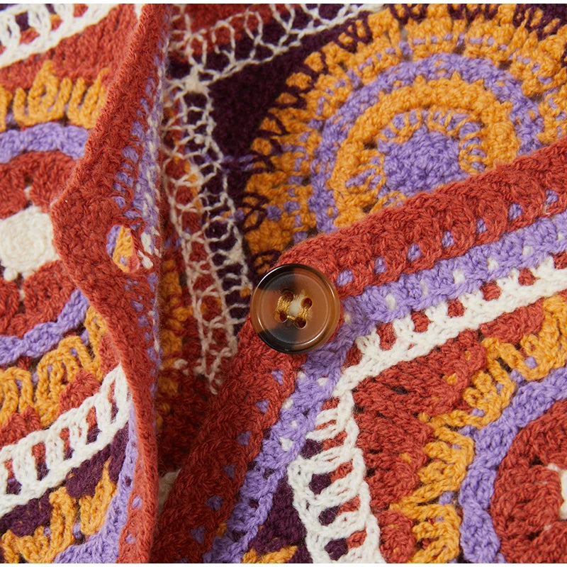 Conjunto bohemio para mujer de 2 piezas con top de tirantes en V y falda mini tejida de colores de talle alto