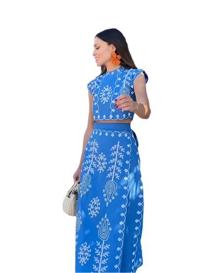 Outfit Conjunto bohemio vintage de 2 piezas con top corto bordado con hombreras y falda con cordones y estampado floral