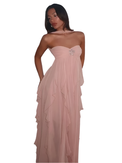 Vestido Blanco Asimétrico de Malla sin Tirantes con Volantes y Flecos